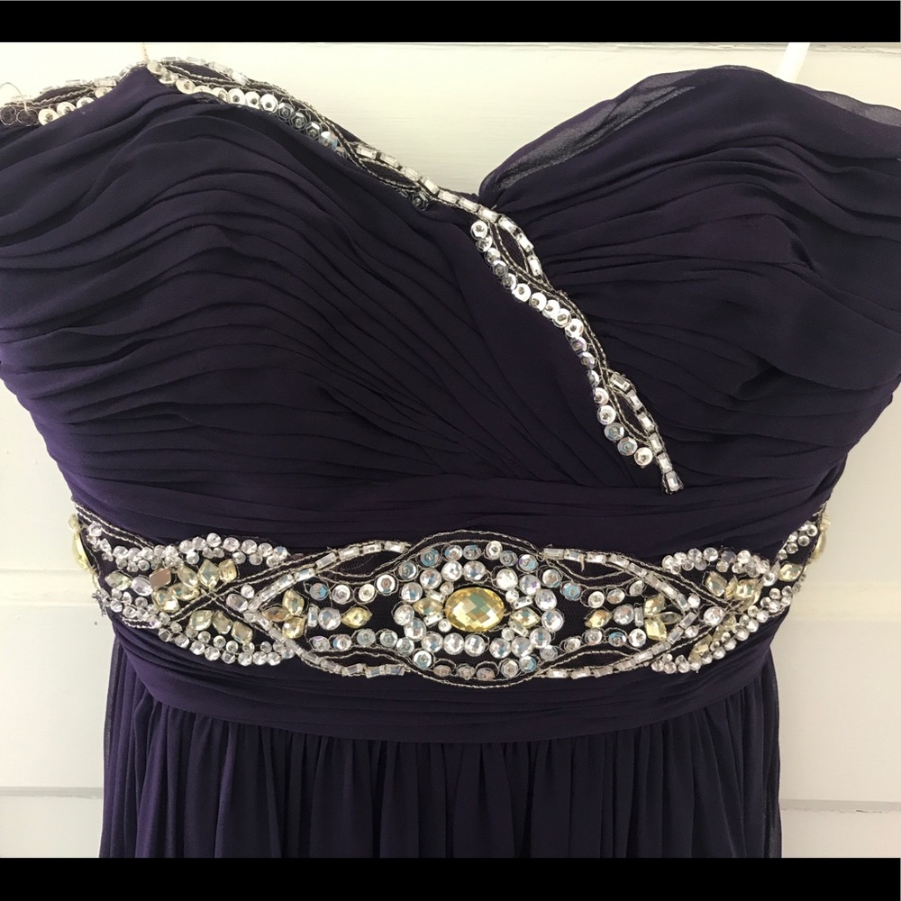 Gorgeous Marchesa Notte purple strapless gown. NWD